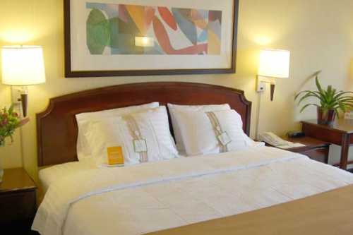 Holiday Inn Fishermans Wharf 003